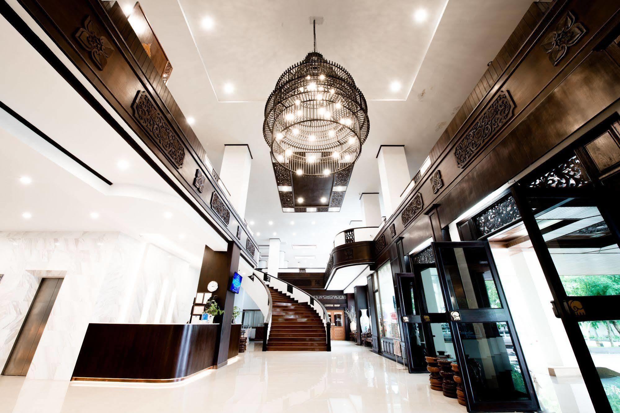 Phrae Nakara Hotel Exterior photo