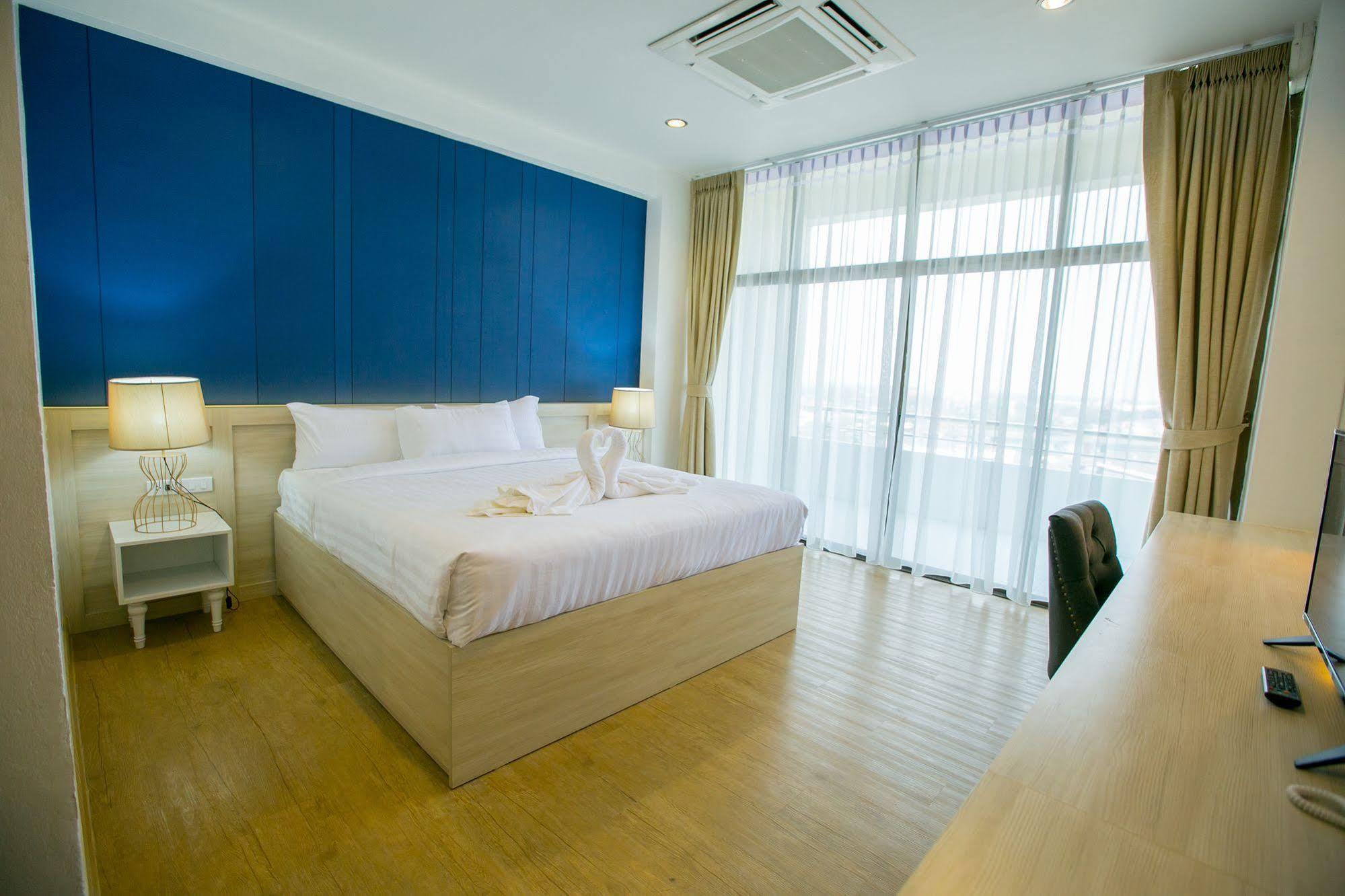 Phrae Nakara Hotel Exterior photo